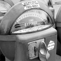 Défaut et travers du marché à reconduction annuelle