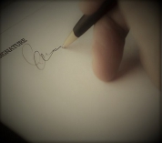 Commande publique et délégation de signature du maire : un nid à contentieux ?